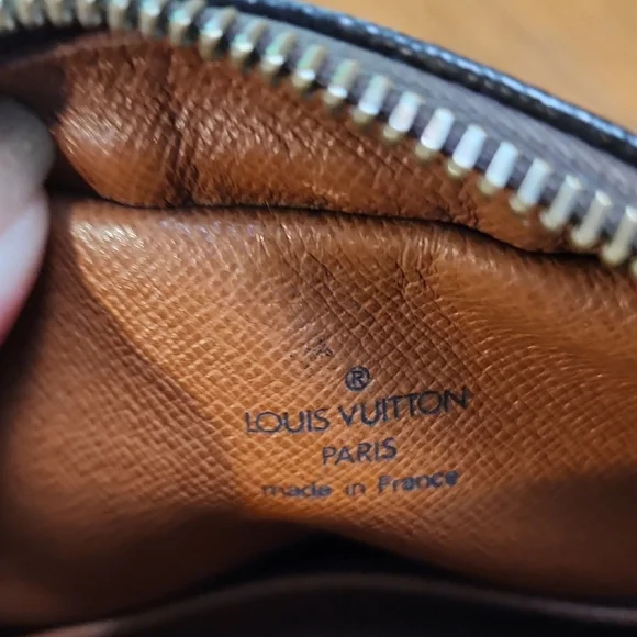 Louis Vuitton Brown Messenger Bag with Monogram Canvas - Picture 5 of 10